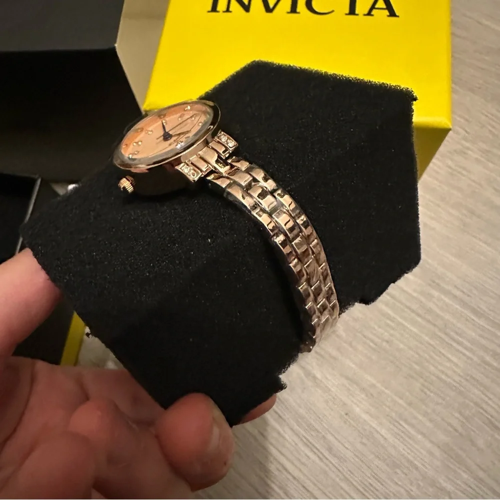 Invicta Angel 69070 Women’s 25mm Rose Gold Quartz Bracelet Watch NIB